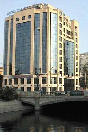 Acţionarii îşi umflă muşchii la SIF Muntenia