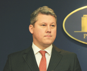 Cătălin Predoiu a subliniat că nu trebuie dezvoltată o practică a falimentului doar în folosul breslei, legislaţia trebuind reorientată în folosul adevărat al creditorilor şi al debitorilor, al consumatorilor, care vor ca aceste proceduri să se finalizeze rapid, lucru valabil şi în alte profesii.