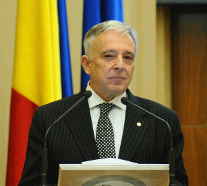 Mugur Isărescu: "Avem o privire pozitivă asupra inflaţiei, la un nivel în jur de 3%".