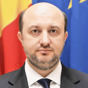 Chiţoiu: Companiile petroliere vor fi suprataxate din 2013