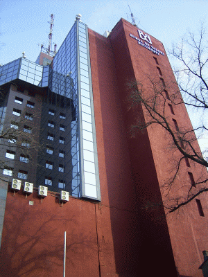 Guvernul renunţă la impozitul anticipat pe tranzacţiile bursiere profitabile