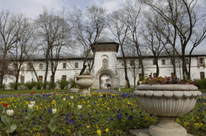 Eduard Hellvig: Reabilitarea clădirilor istorice trebuie să fie prioritatea Guvernului