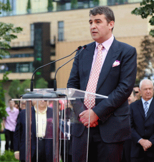 Iulian Dascălu, preşedintele Iulius Group, a tăiat ieri panglica inaugurală a ansamblului arhitectural multifuncţional Palas Iaşi.