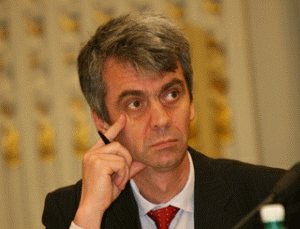 Florin Dolea, "Pioneer": Continuarea privatizărilor, semnal de dezvoltare a pieţei de capital