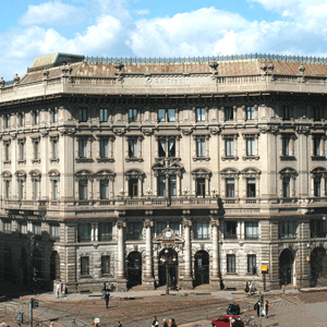 "UniCredit" consideră că angajaţii băncii "au acţionat cu transparenţă şi bună-credinţă".