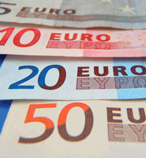 Popularitatea euro, la nivel minim în Polonia