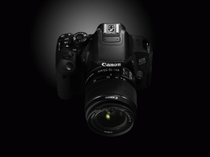 Canon lansează noul EOS 650D 