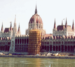 Ministrul ungar al Economiei: Criza din Ungaria s-a sfârşit