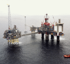 În 2011, statul rus a obţinut 50% din veniturile bugetare din industria petrolului şi gazelor.