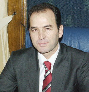 "Fiecare ţară ar trebui să poarte propria responsabilitate pentru politica sa", susţine Ivan Iskrov, guvernatorul băncii centrale a Bulgariei.