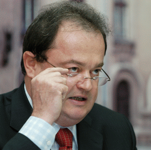 Blaga, revocat de la şefia Senatului