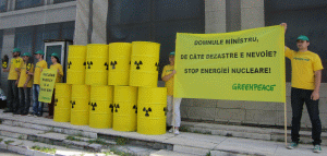 Acţiune Greenpeace pentru stoparea programului nuclear