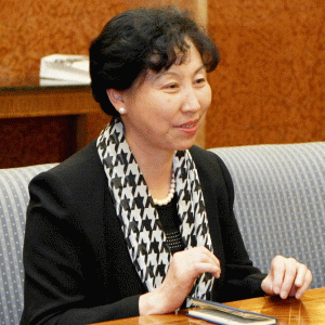 Huo Yuzhen: Sperăm să se rezolve problemele cu viza