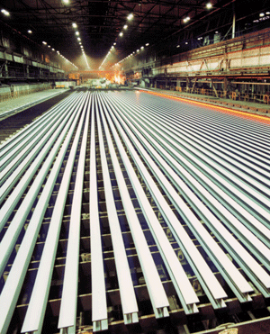 ArcelorMittal a investit 43 de milioane de euro într-un laminor de Euro profile de la Hunedoara 