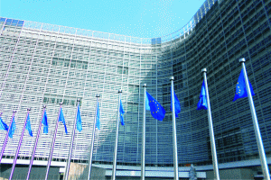 Călin Rechea: România s-ar putea împrumuta ca să susţină băncile greceşti din ţara noastră