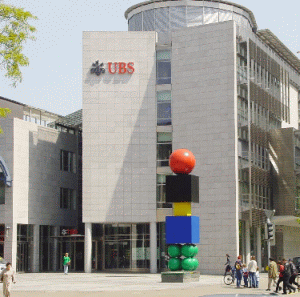 Profitul UBS, redus la mai puţin de jumătate