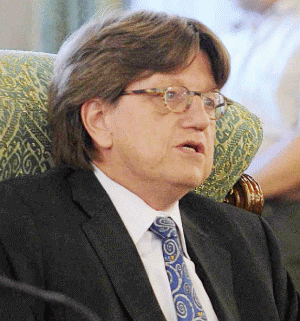 Erik de Vrijer: Până la jumătatea lunii septembrie, preţul gazelor naturale destinate consumului gospodăriilor va trebui să se majoreze cu 5%.