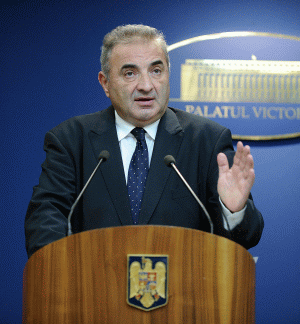 "Taxa de clawback va fi mai mică şi se va aplica de la 1 octombrie 2012", a declarat Florin Georgescu, ministrul Finanţelor Publice.