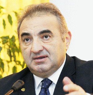 Analiştii: "Ţara noastră şi-a mărit datoria publică cu 750 milioane euro"