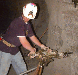Prin preluarea "Xstrata", "Glencore" vrea să finalizeze un plan pe cinci ani menit să creeze a patra companie minieră la nivel mondial.