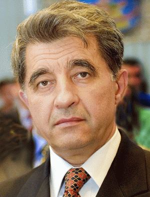 "Eu nu mă tem de nicio revoluţie împotriva mea. Mă tem în schimb de o revoluţie împotriva SIF-urilor".
