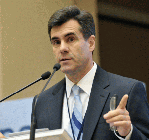"Criza este un pretext bun pentru amânarea privatizărilor" 