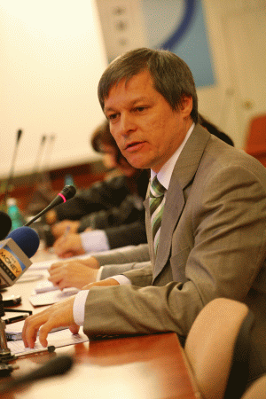 Cioloş: "România trebuie să fie activă în deciziile europene pe agricultură"