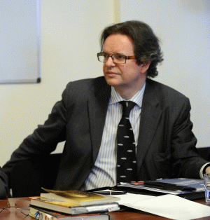 Patrick L. Young: "Piaţa de capital din România se află la răscruce de drumuri"