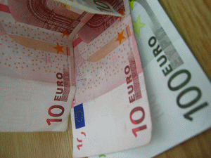 Euro, revigorat de rezultatul alegerilor regionale din Spania