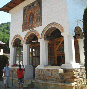 Război între agenţiile de turism şi Biserică