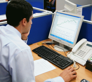 UniCredit CAIB Securities iese de pe piaţa de brokeraj din România 