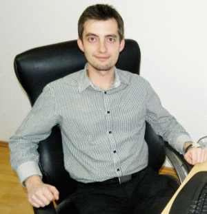 "Prefer soluţia autofinanţării"