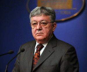 Ministrul Apărării Corneliu Dobriţoiu.