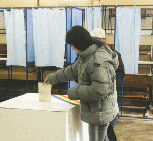 Final de campanie, alegătorii nu îşi cunosc candidaţii