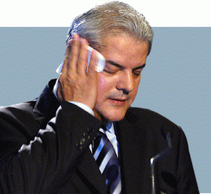 După decizia instanţei, Adrian Năstase a încercat să se sinucidă, fiind dus la Spitalul de Urgenţă Floreasca.