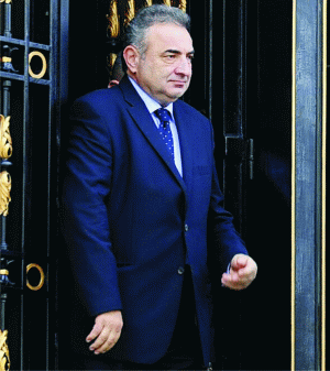 The government dismantles the CNVM, the CSA and the CSSPP