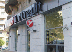 Veniturile din creditare ridică peste aşteptări profitul "UniCredit"