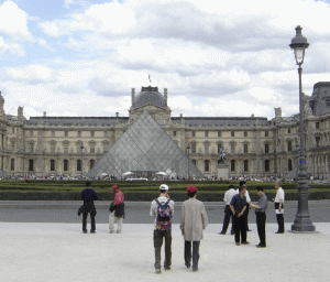 FMI cere Franţei să stimuleze competitivitatea economică