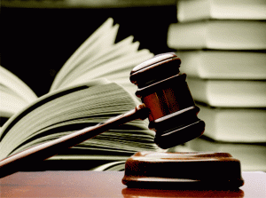 Instanţa cere Guvernului detalii despre măsurile referitoare la statutul procurorilor