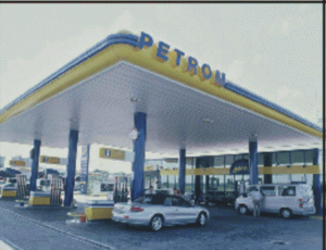 Concurenţa a avizat preluarea "Shell Gas" România şi "Trans Gas Services" de către "Petrom"