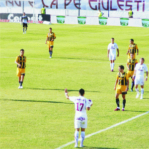 Liga 1 vinde mult la preţ redus