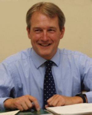 Owen Paterson, ministrul britanic al Alimentaţiei