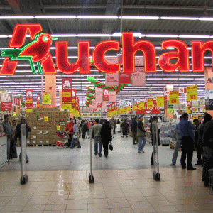 "Auchan": "Preluăm compania Real cu întregul efectiv de salariaţi"