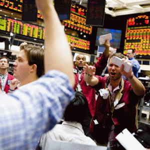 CME se bazează pe economia Chinei - cel mai mare consumator mondial de metale şi ţiţei, care este estimată să crească cu 8,3% în trimestrul al doilea din 2013.