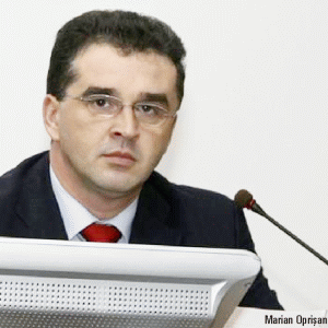 Marian Oprişan - preşedinte, vicepreşedinţi din partea PSD, PNL, UDMR