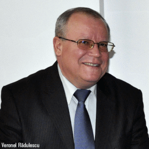  "Concilierea între membrii familiei regale ar fi cea mai bună soluţie"