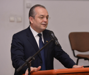Boc avertizează: "Legea referendumului nu poate fi modificată"