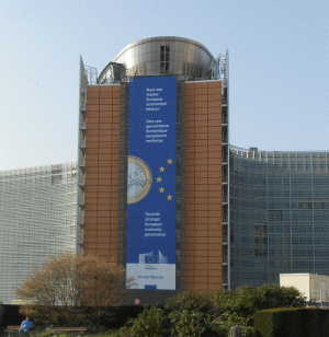 Troica cere băncilor greceşti să vândă unităţile din sud-estul Europei