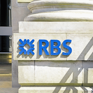 Profitul operaţional al RBS a scăzut cu 29% în primul trimestru din 2013, la 829 milioane lire sterline.