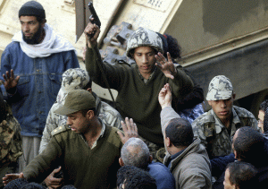 Ministrul egiptean al Apărării avertizează că armata este pregătită să intervină în cazul unor violenţe